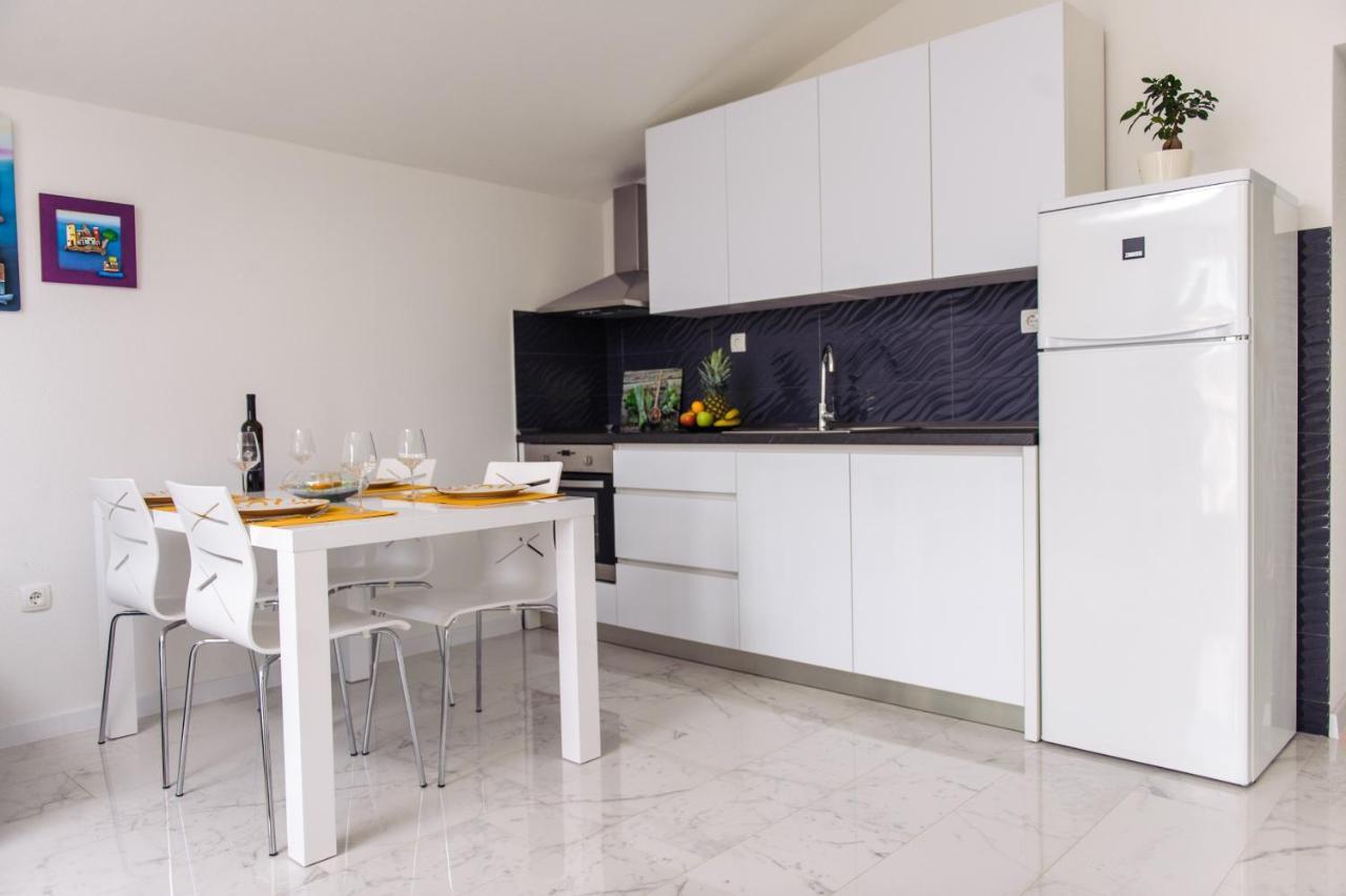 Apartman Sunny Vacay Kastela Exterior photo
