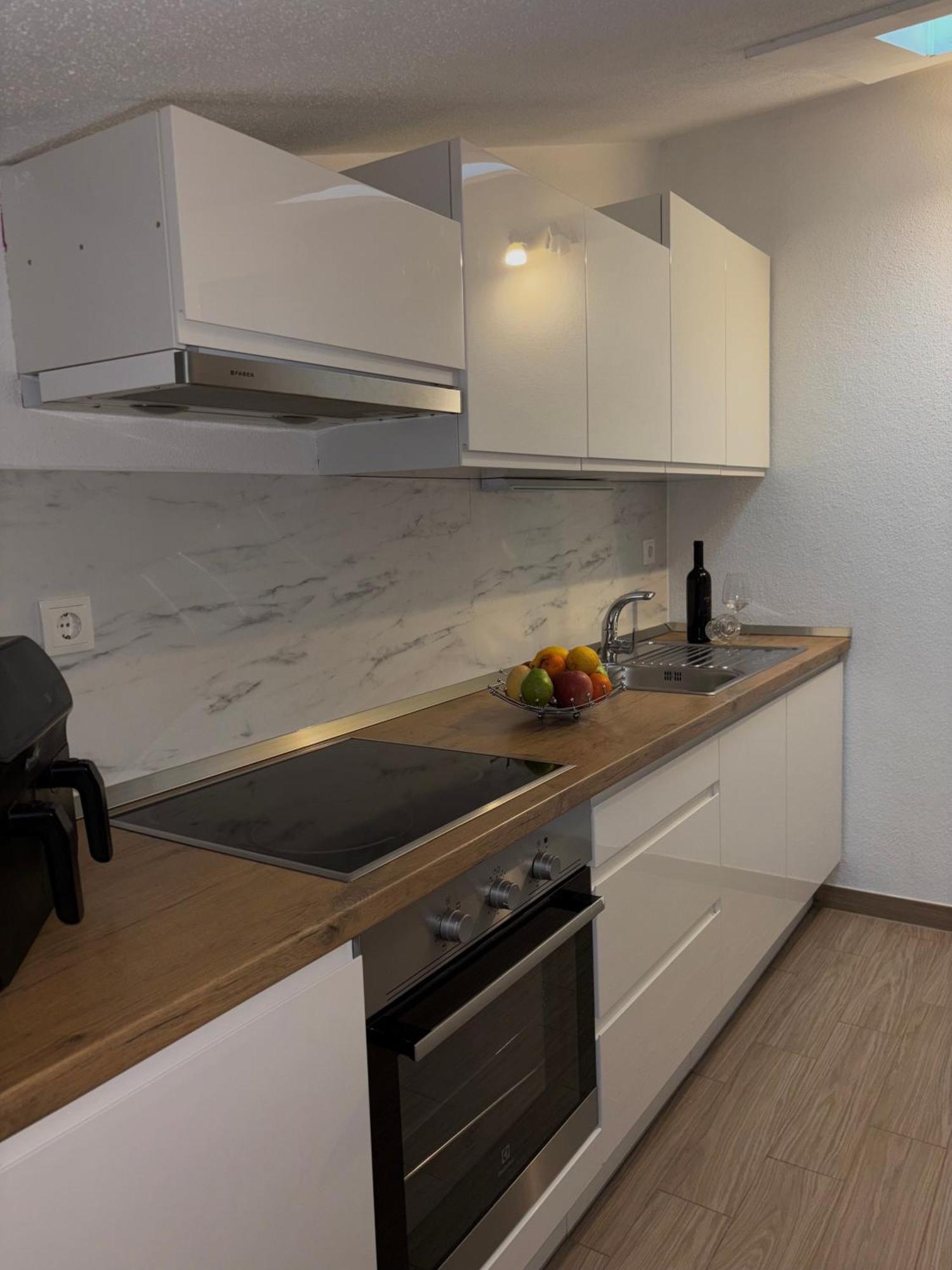 Apartman Sunny Vacay Kastela Exterior photo